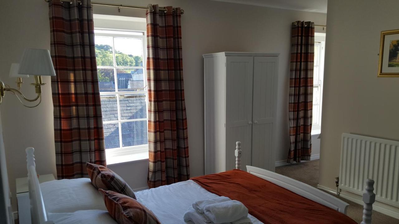 Central Bar Guesthouse Cushendall Εξωτερικό φωτογραφία