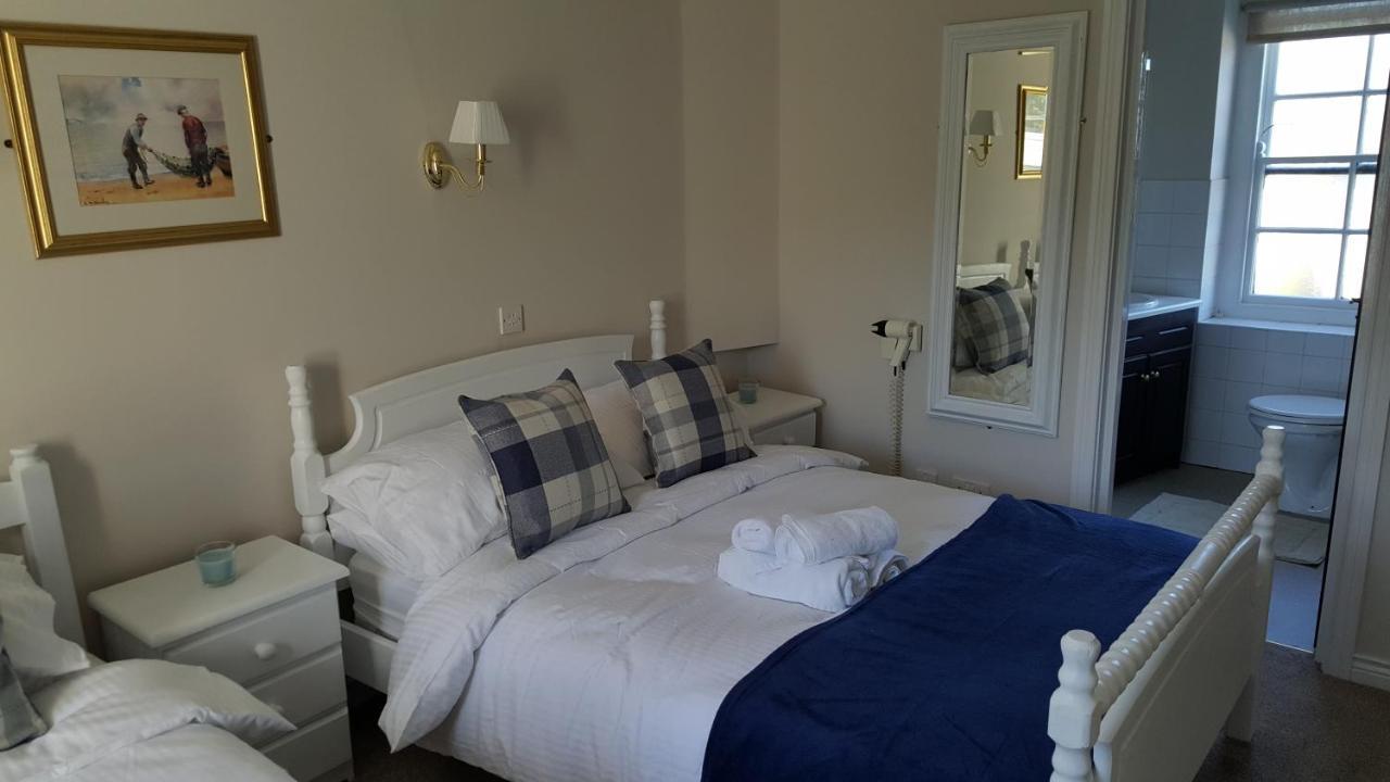 Central Bar Guesthouse Cushendall Εξωτερικό φωτογραφία
